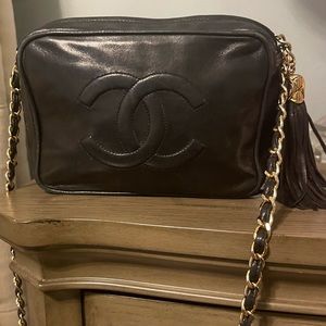 📷📷CHANEL 📸📸 Black Leather lambskin Camera Bag